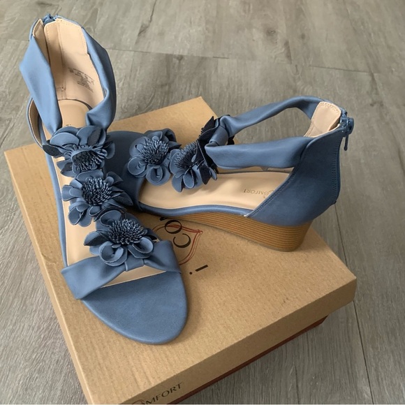 Women’sBlue Floral High Heel Sandals - Picture 2 of 4